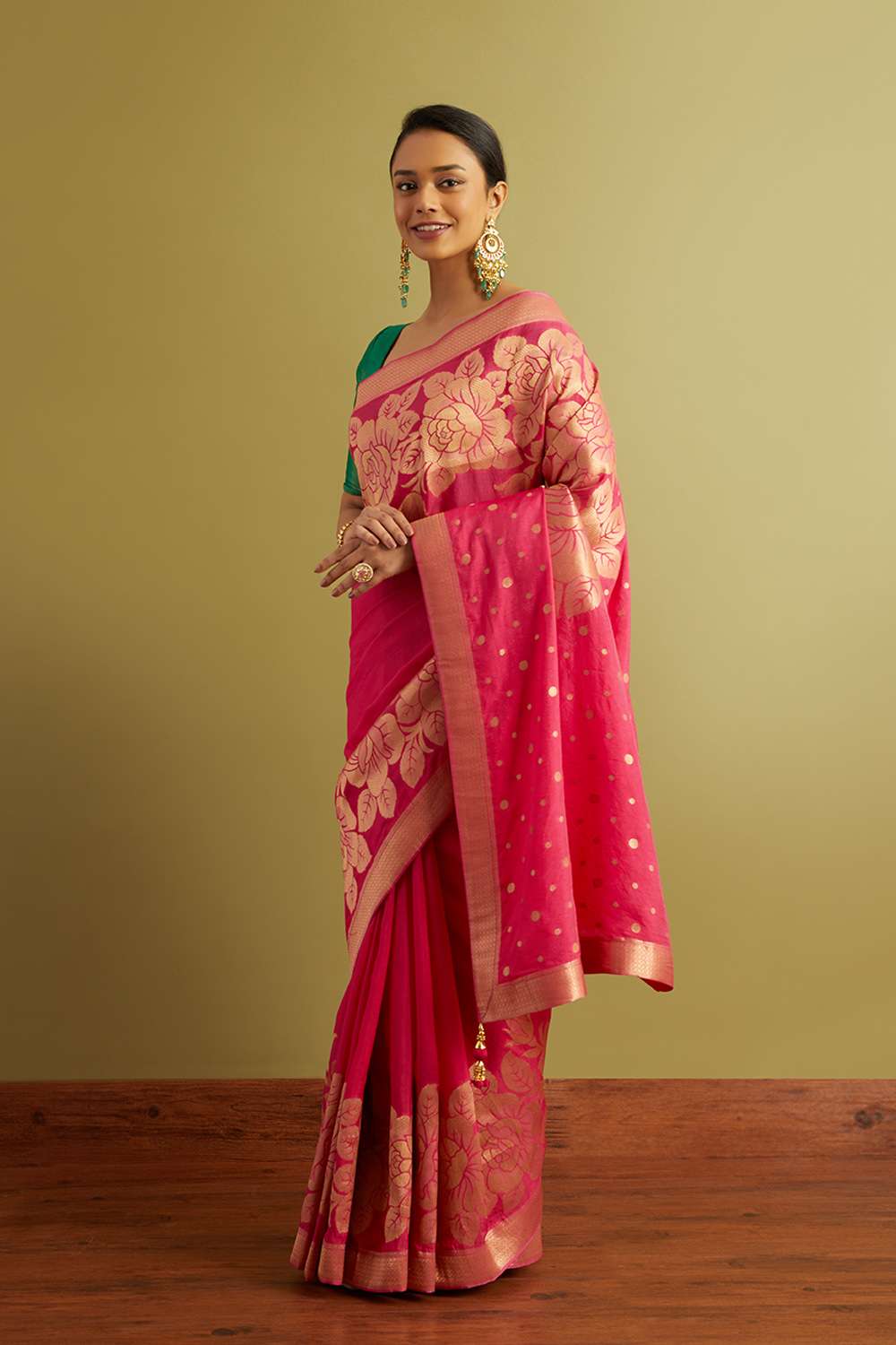 Pink Woven Viscose Luxe Saree image number null