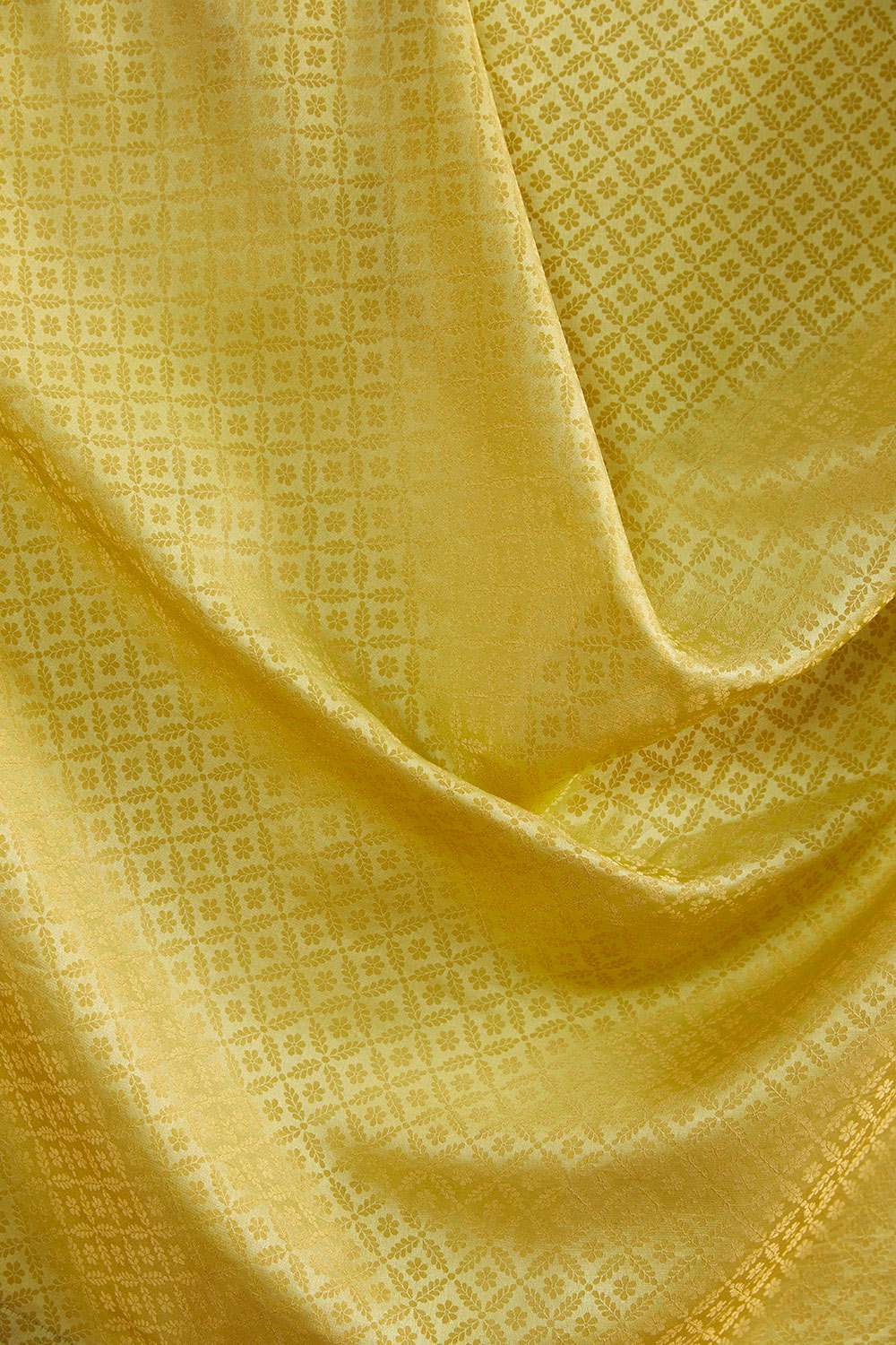 Yellow Woven Viscose Saree image number null