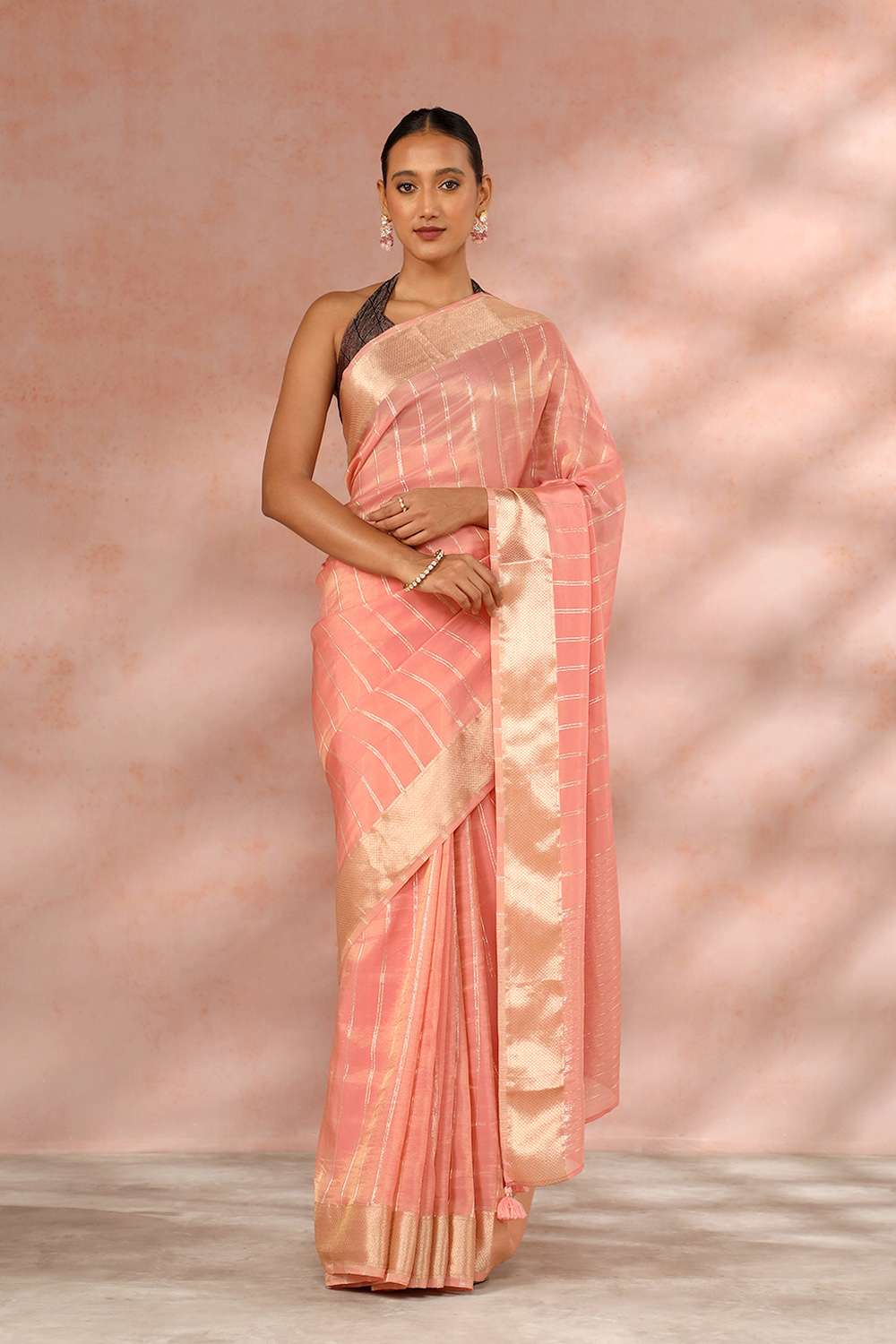 Pink Contemporary Viscose Tissue Woven Saree image number null