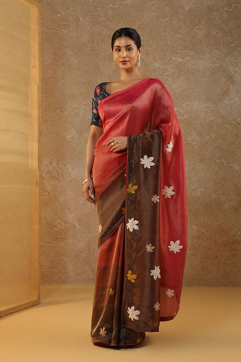Pink Viscose Tissue Hand Painted Saree image number null