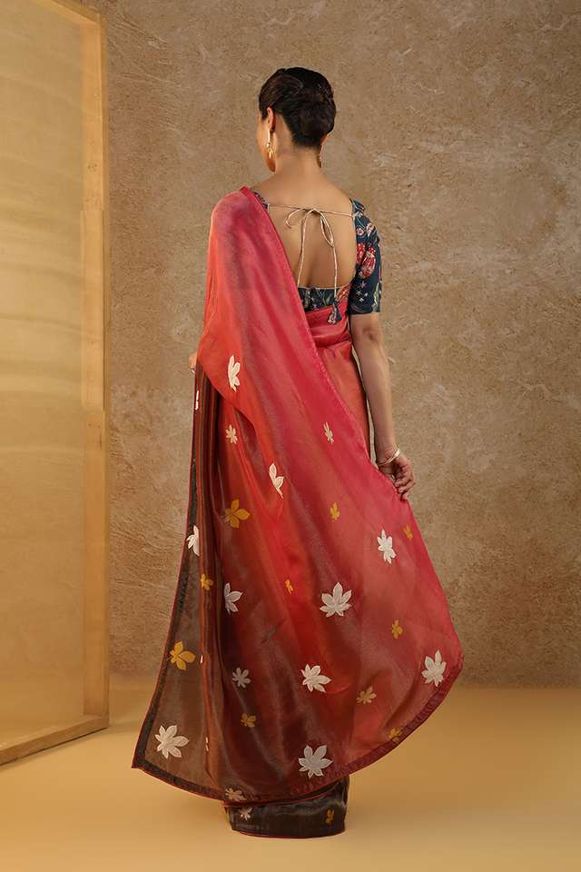 Pink Viscose Tissue Hand Painted Saree thumbnail image number null