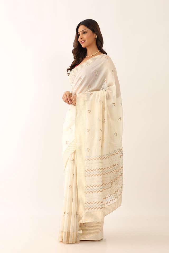 Off White Silk Cotton Embroidery Saree thumbnail image number null