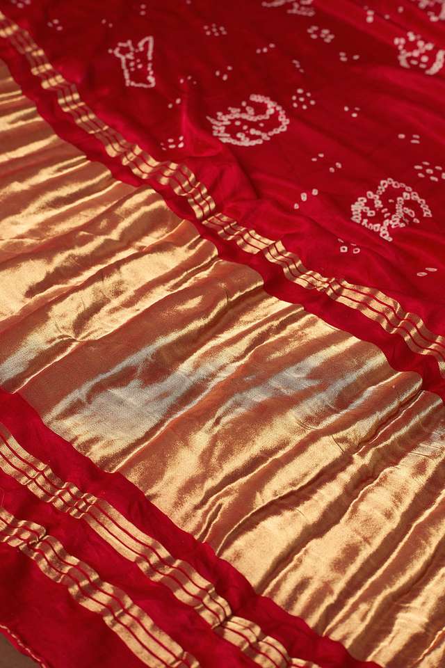 Red Gujarat Pure Silk Tie & Dye Bandhani Saree thumbnail image number null