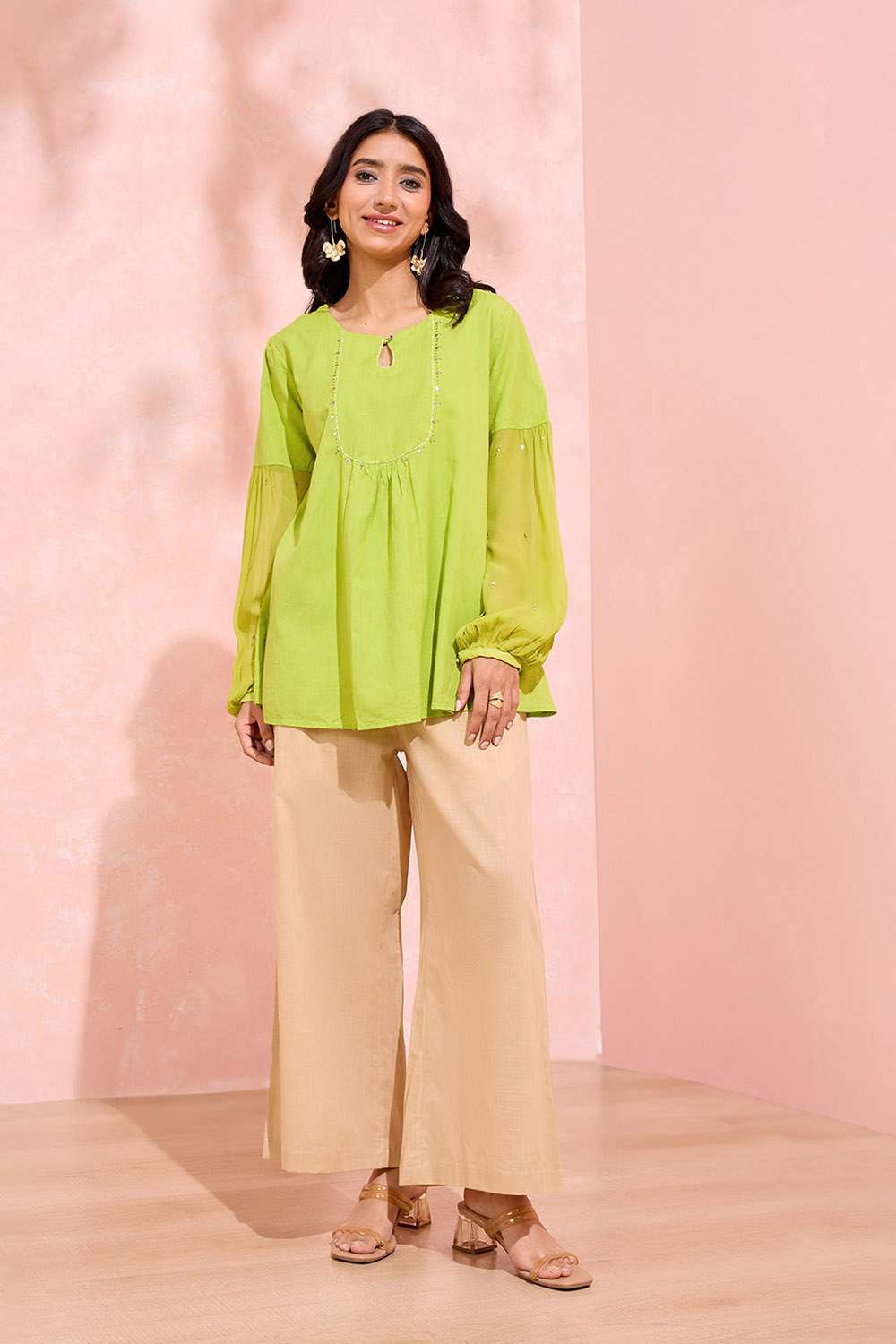 Green Pure Cotton Linen Embroidered Short Top image number null