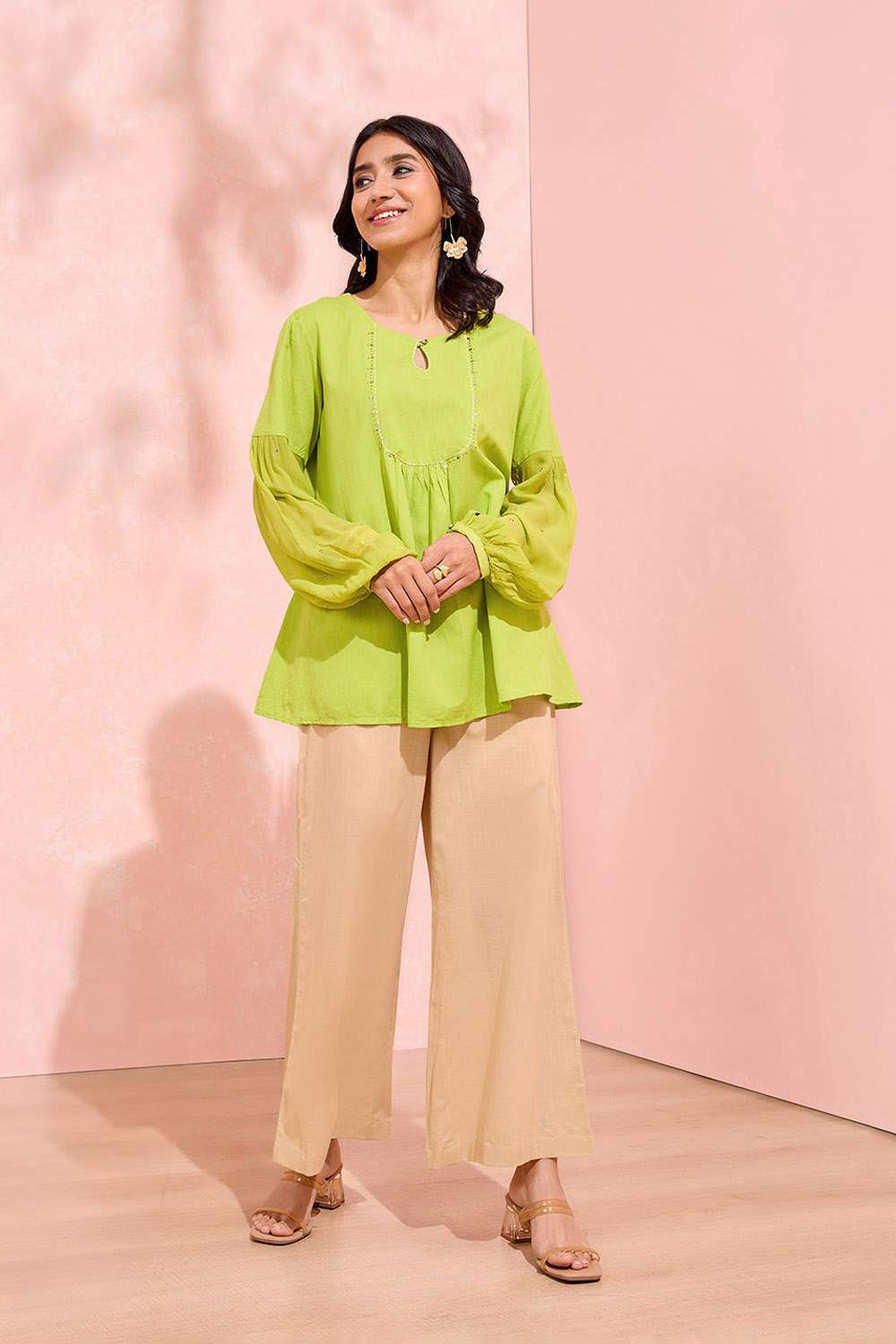 Green Pure Cotton Linen Embroidered Short Top image number null