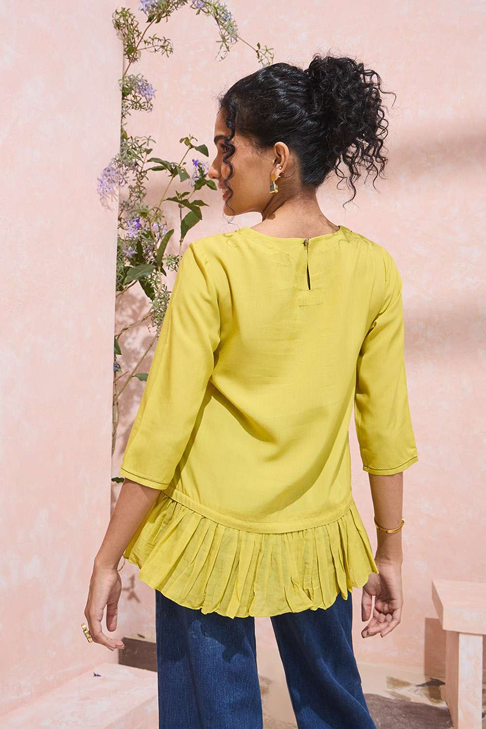 Light Green Sequin Viscose Short Top image number null