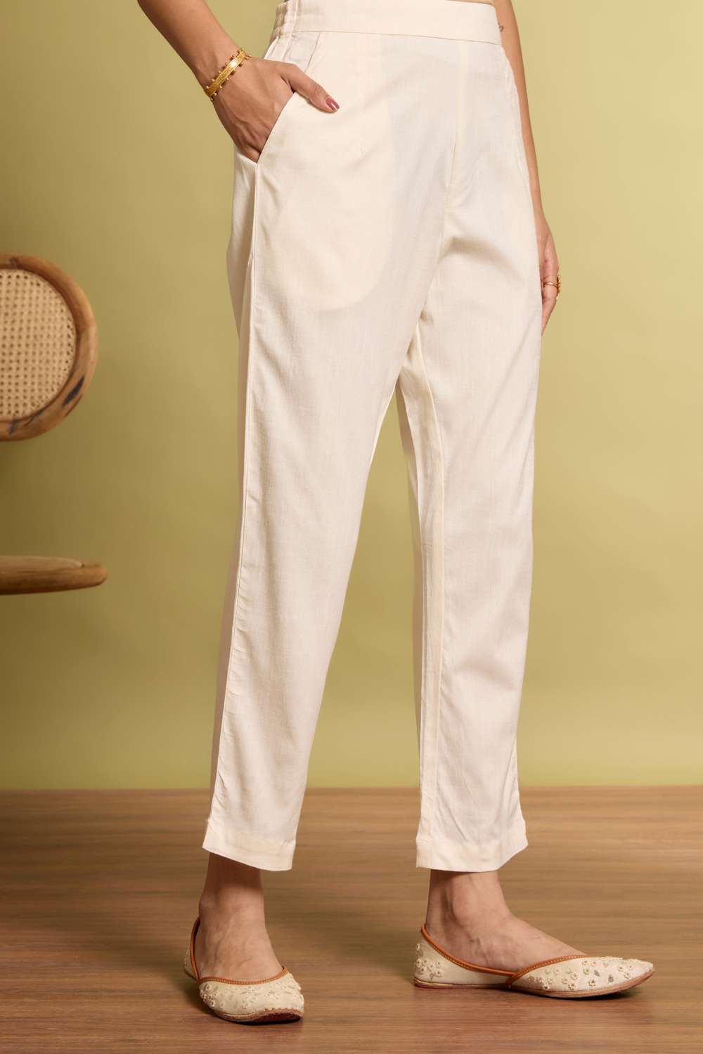 Off White Woven Viscose Trouser image number null