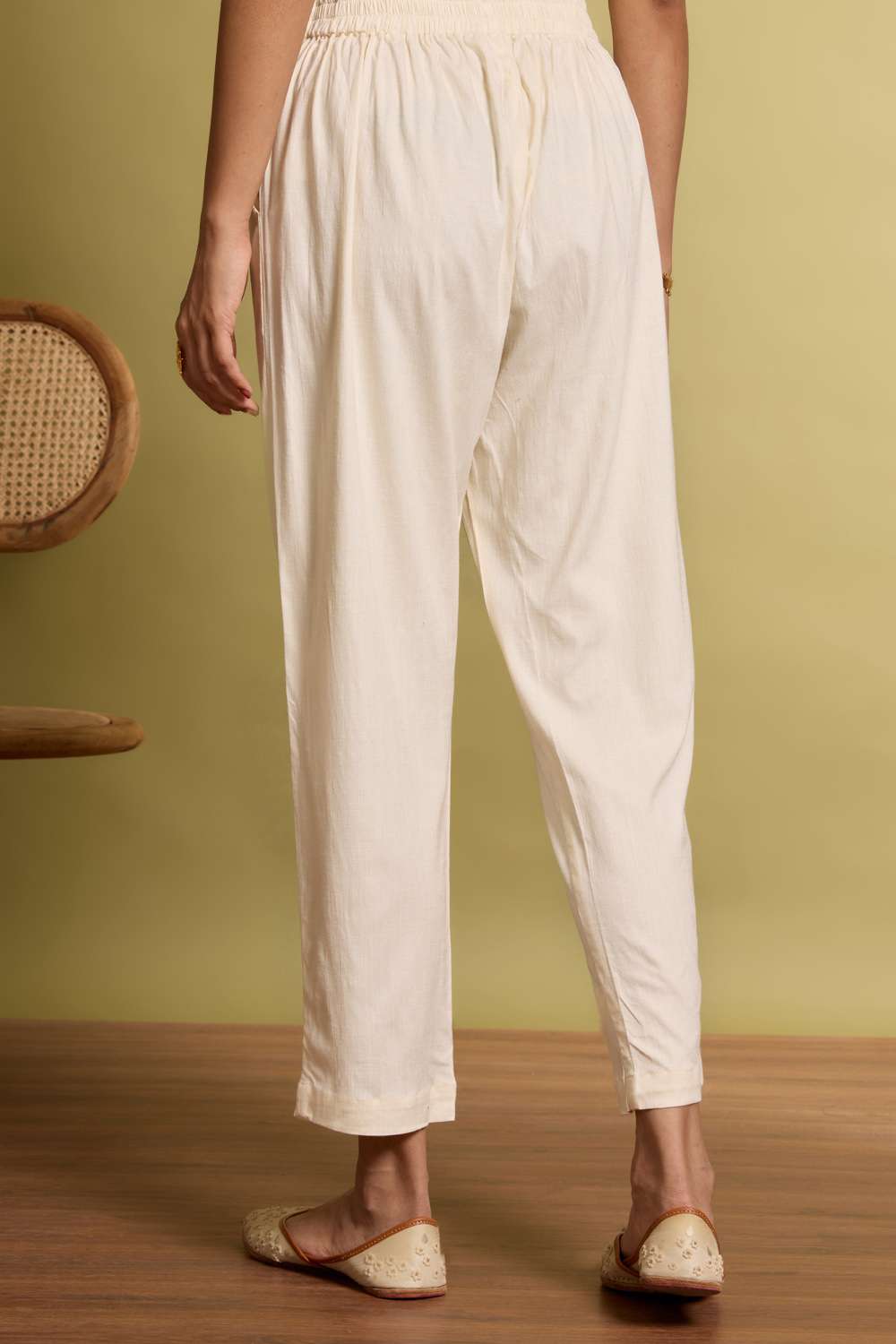 Off White Woven Viscose Trouser image number null